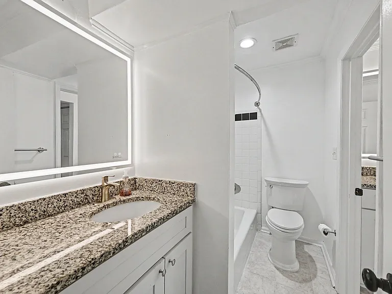 417 N Church St #A — Photo 10