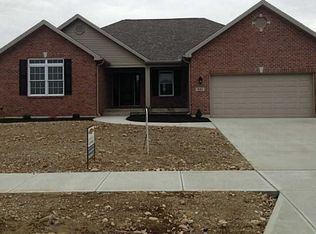 821 Governors Rd, Troy, OH 45373