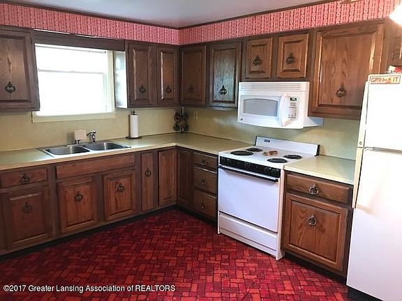 2nd image of 12943 Valley Dr