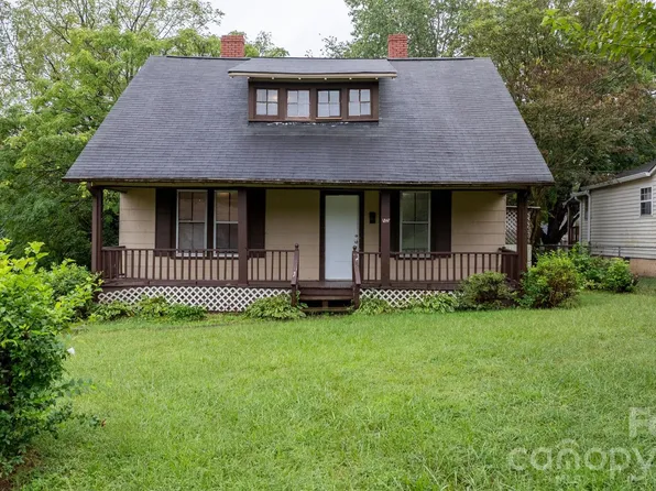 1847 2nd Ave SW, Hickory, NC 28602