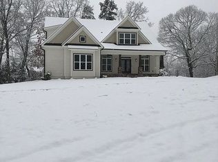 1160 Burgess Dr, Suwanee, GA 30024