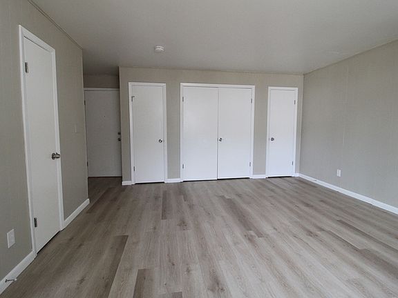 3rd image of 5 N Walnut St Unit D