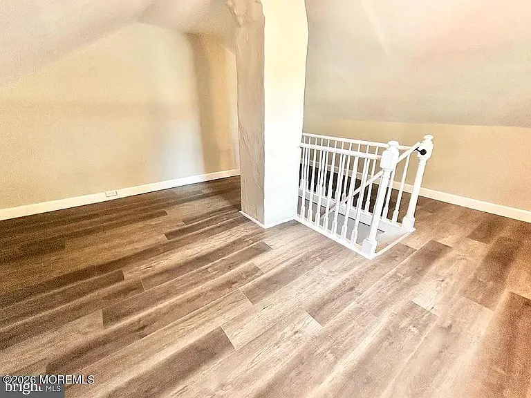 217 Wesley St — Photo 9