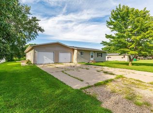 315 19th Ave NE, Waseca, MN 56093
