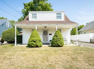 1107 Elizabeth St, Baldwin, NY 11510