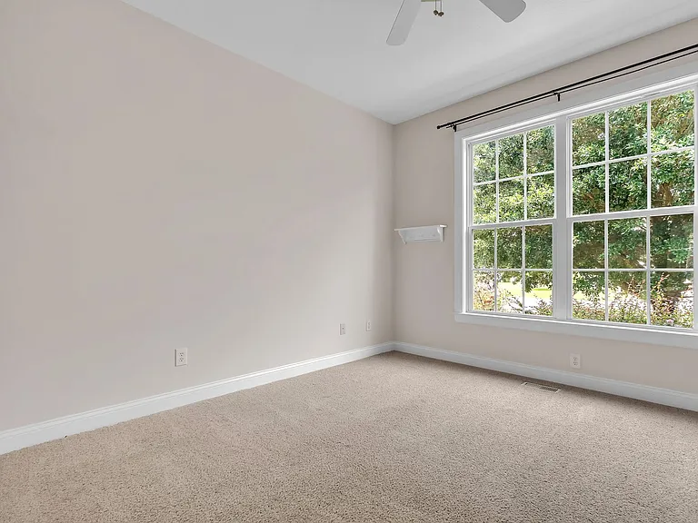 210 Raven Ridge Ct — Photo 18