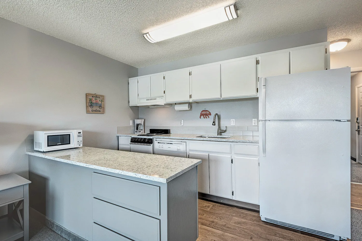1 bed, $2,200 — Photo 2