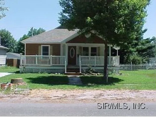 317 Logan St photo 1