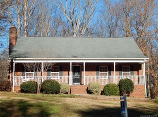 1040 Arabian Ct, Catawba, NC 28609