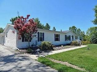 8913 Morgan River Rd, Oconto Falls, WI 54154