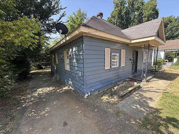2nd image of 983 E Person Ave