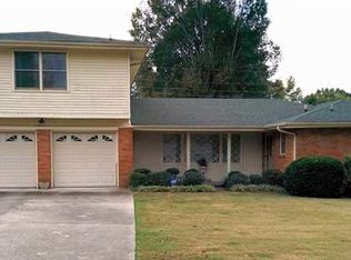 1926 Conway Dr, Florence, AL 35630