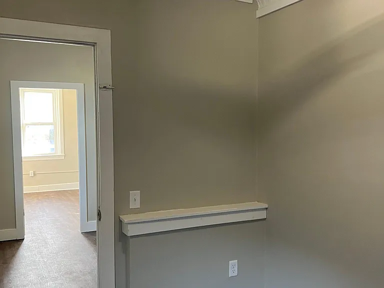 329 Ellicott St #UPPER — Photo 41