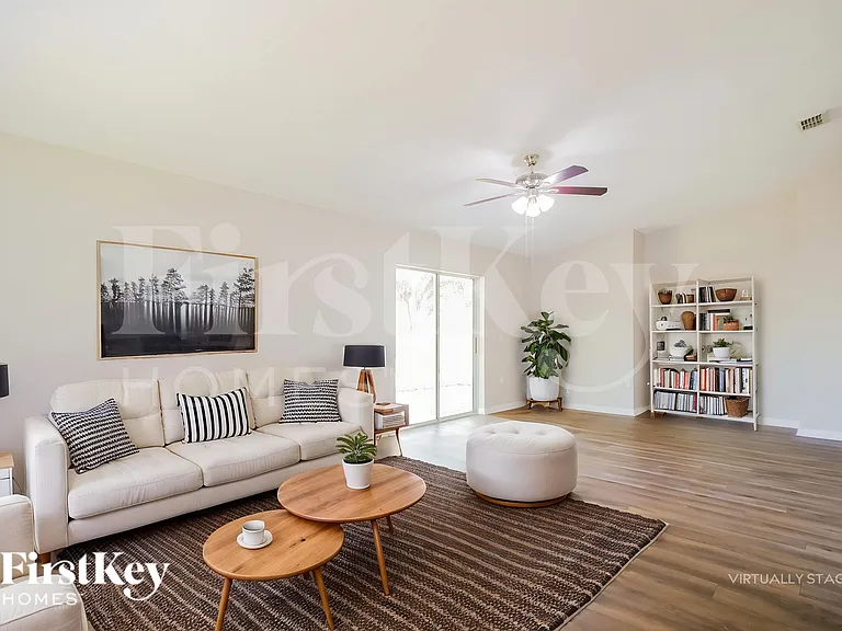 117 King Arthur Ct — Photo 3