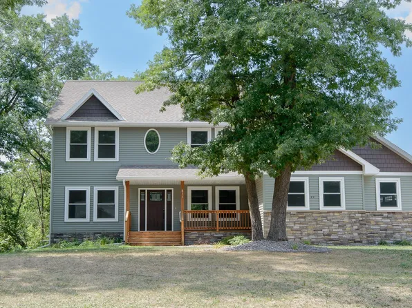 831 N Pine St, Royalton, MN 56373