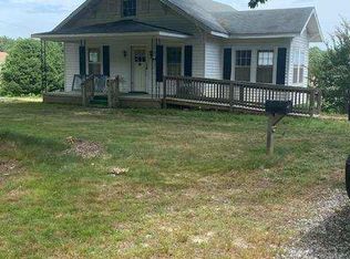 5466 Abilene Rd, Farmville, VA 23901