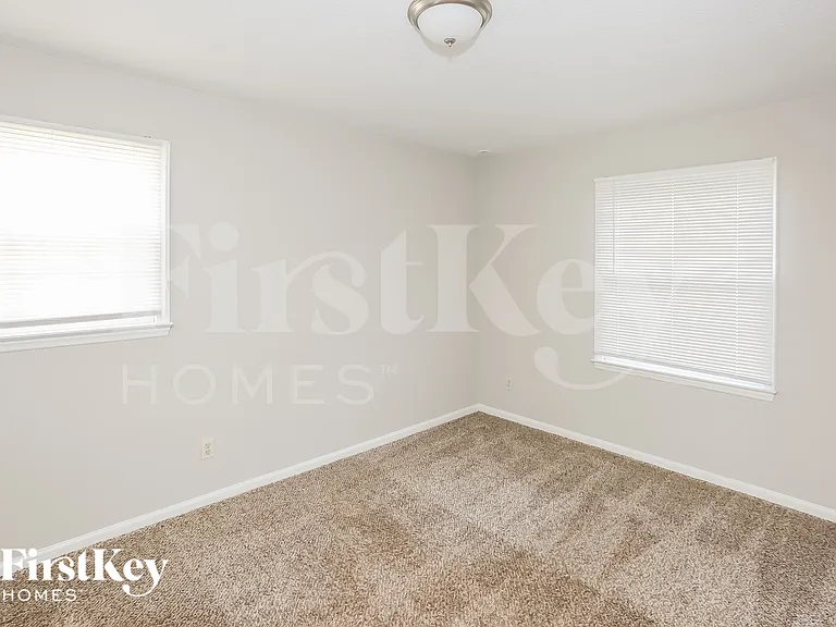 2516 Tall Pines Ln — Photo 9