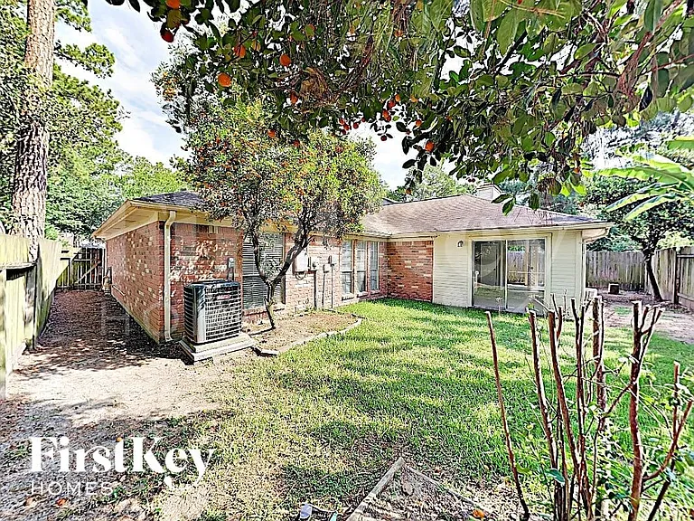 9311 Wallingham Dr — Photo 15