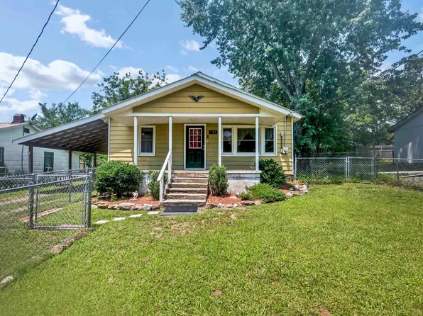 907 Lincoln St, Mena, AR 71953