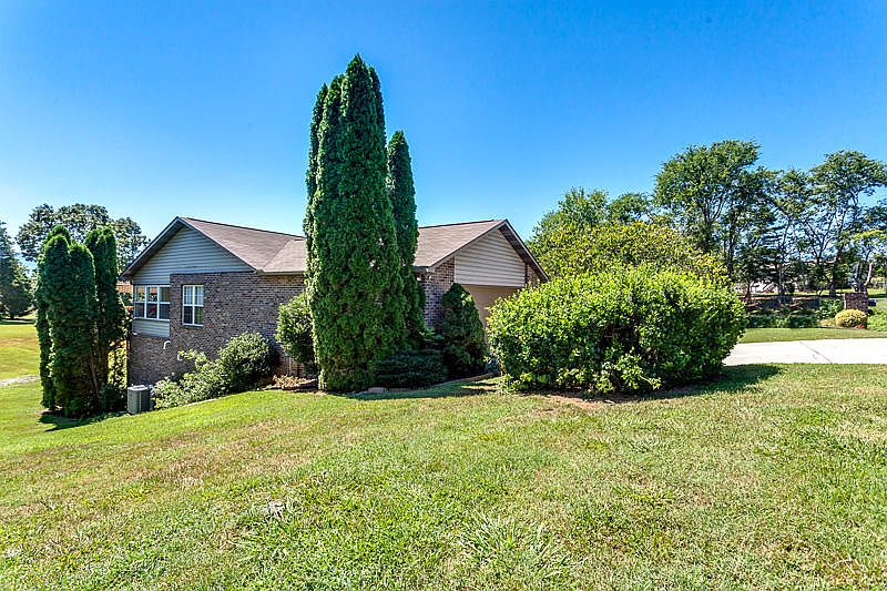 1st image of 329 Villa Dr #329