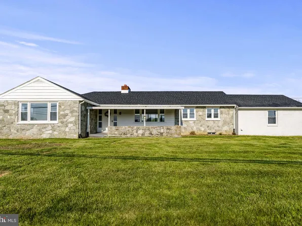 725 Marticville Rd, Pequea, PA 17565