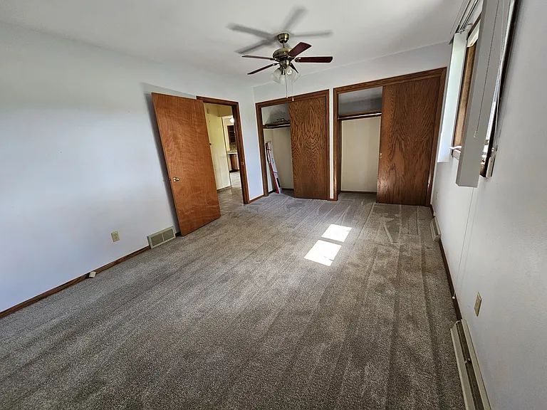 W330N9225 W Shore Dr — Photo 24