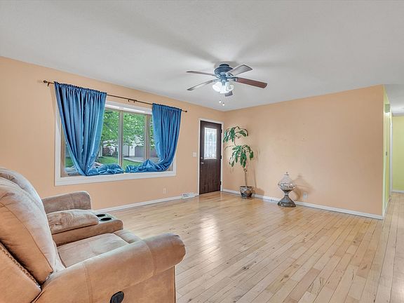5th image of 603 12th Ave