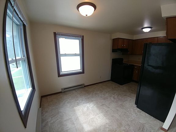 3rd image of 2412 Camelot Blvd APT 201
