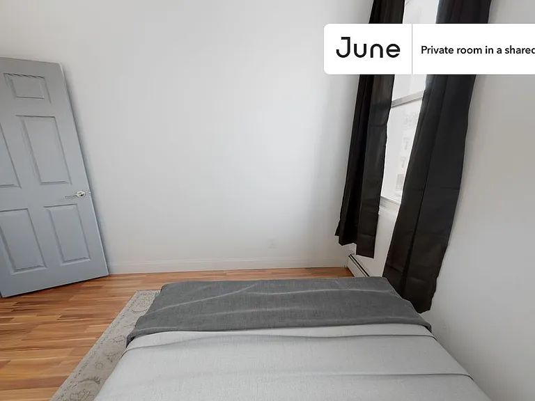 1110 Halsey St #D — Photo 6