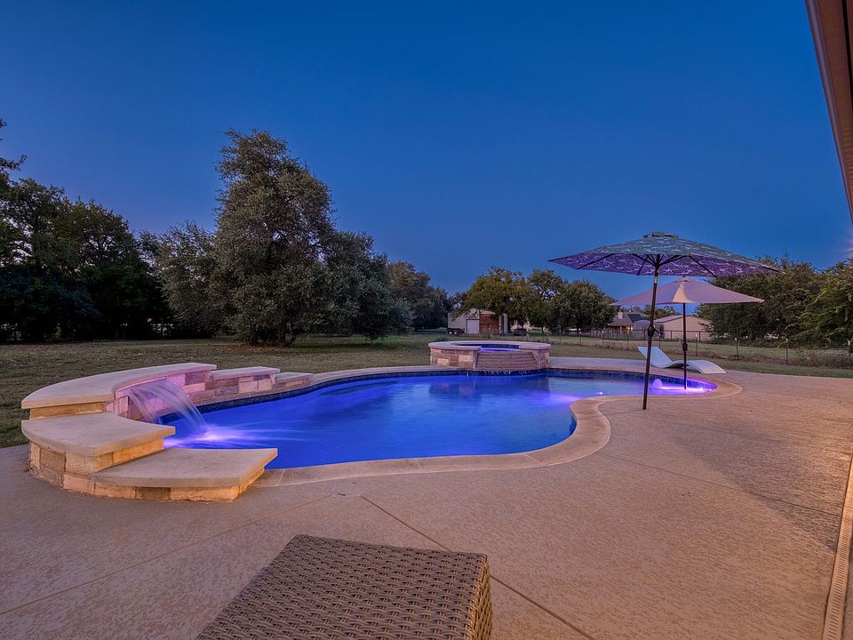 1st image of 101 Enclave Park Cv