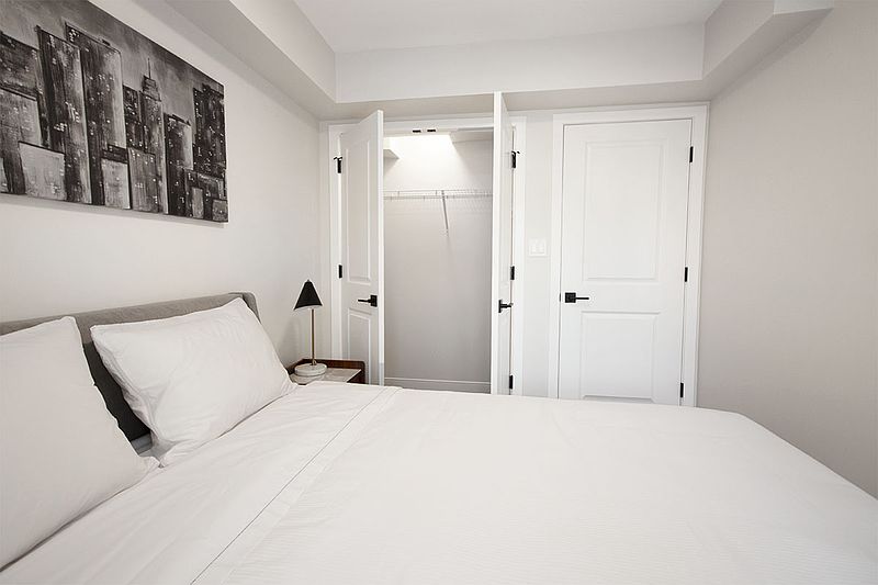 Winnipeg Apartment for rent - 4 Bedrooms — photo 14