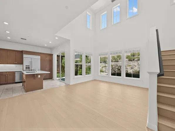 20655 W Chestnut Cir, Northridge, CA 91326