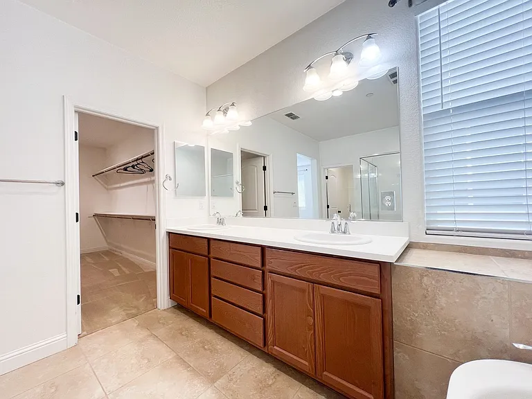 8428 Amber Valley Ln — Photo 43