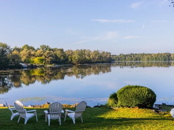 292 Shore Rd, Pittsfield, MA 01201