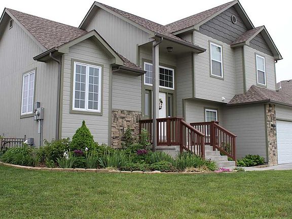3rd image of 1823 Nicole Ln