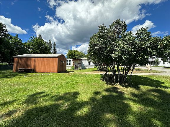 4th image of 207 Woodland St