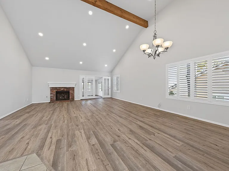 25698 Huron St — Photo 6