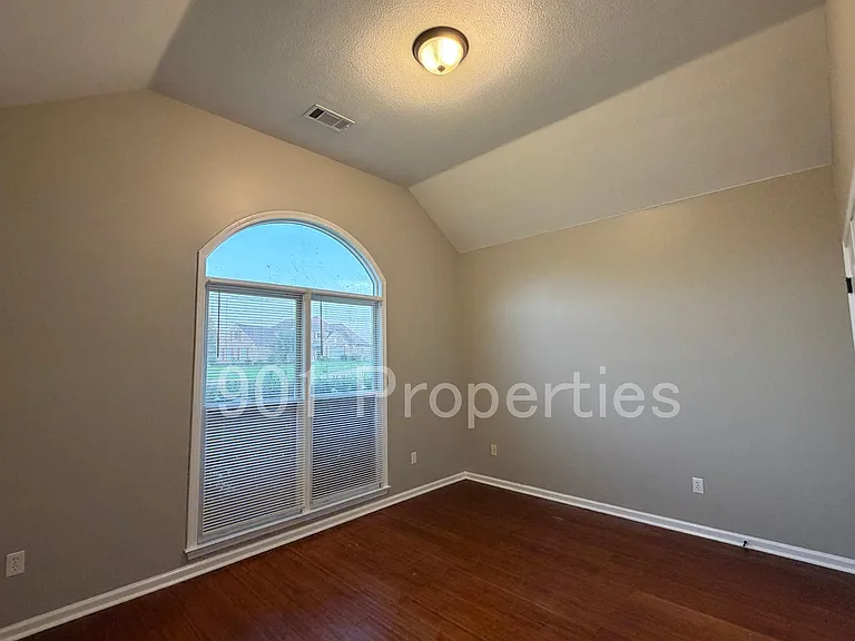 3777 Pavilion Cir — Photo 28