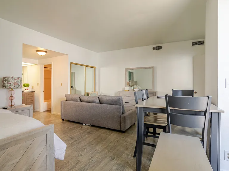 321 S San Vicente Blvd #505 — Photo 18