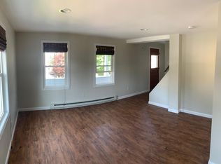 182 Marlborough St APT E, East Greenwich, RI 02818