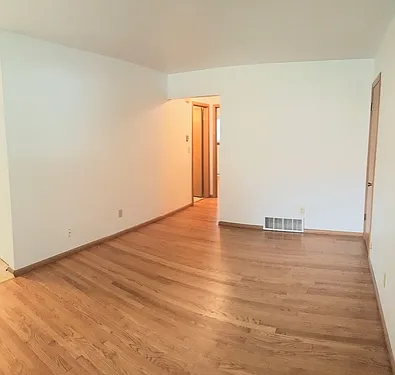 617 E Homer St #1 — Photo 4