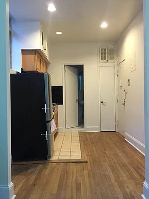 Rented by Waverly Realty Associates | media 36