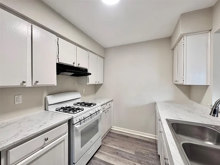 2110 Blue Meadow Dr #A — Photo 13