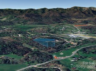 384 Redbud Ln, Franklin, NC 28734