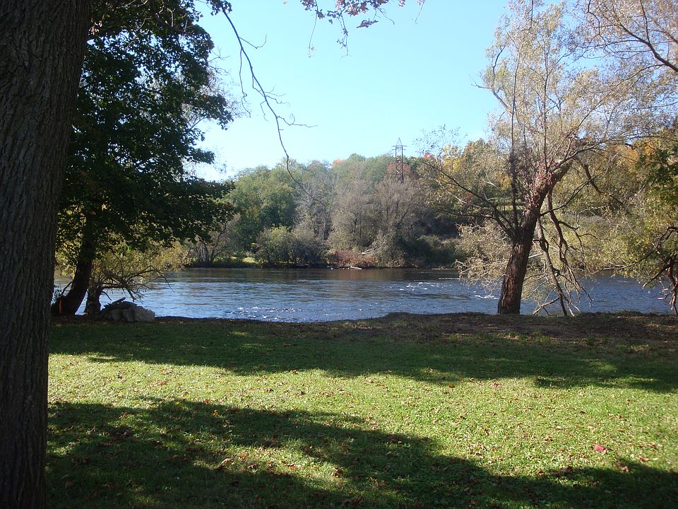 1st image of 15 River St