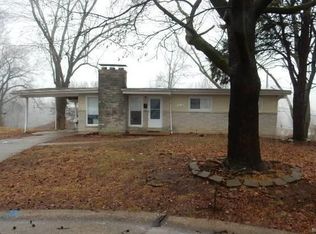 7250 Susie Ct, Hazelwood, MO