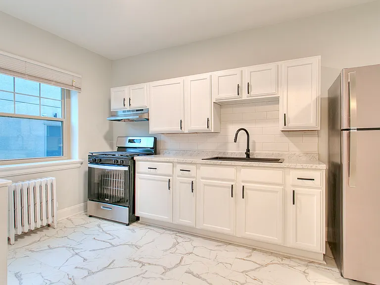 3900 Edwards Rd #1 — Photo 3