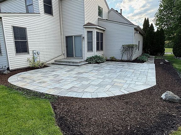 3rd image of 667 Indian Ridge Dr