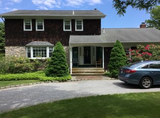 22 Fox Hollow Ln, Southampton, NY 11968