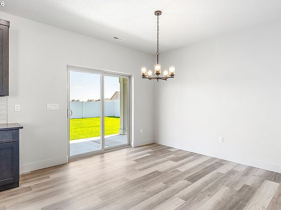 3rd image of 615 Tatone St